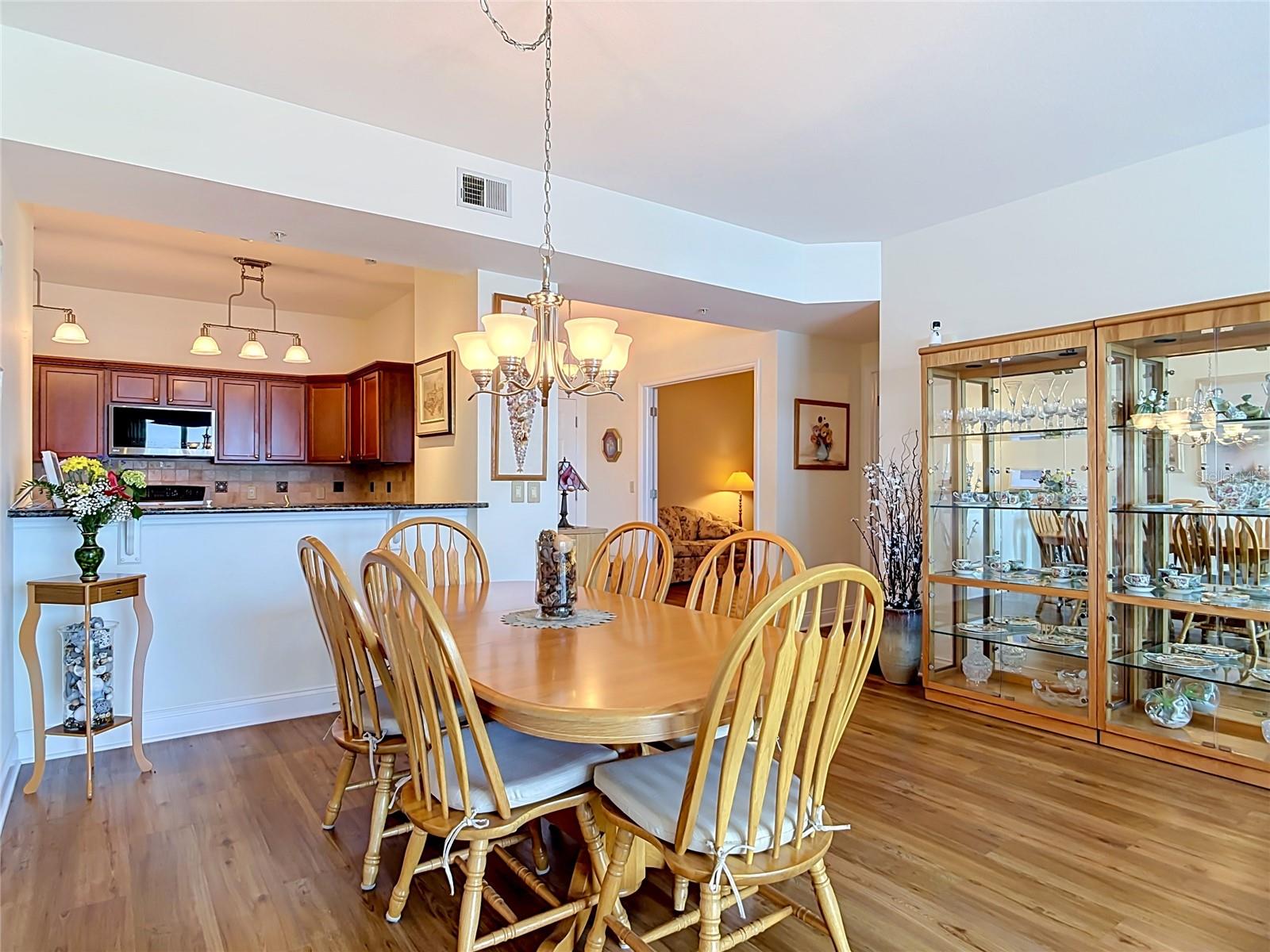 HALIFAX LANDING - Residential