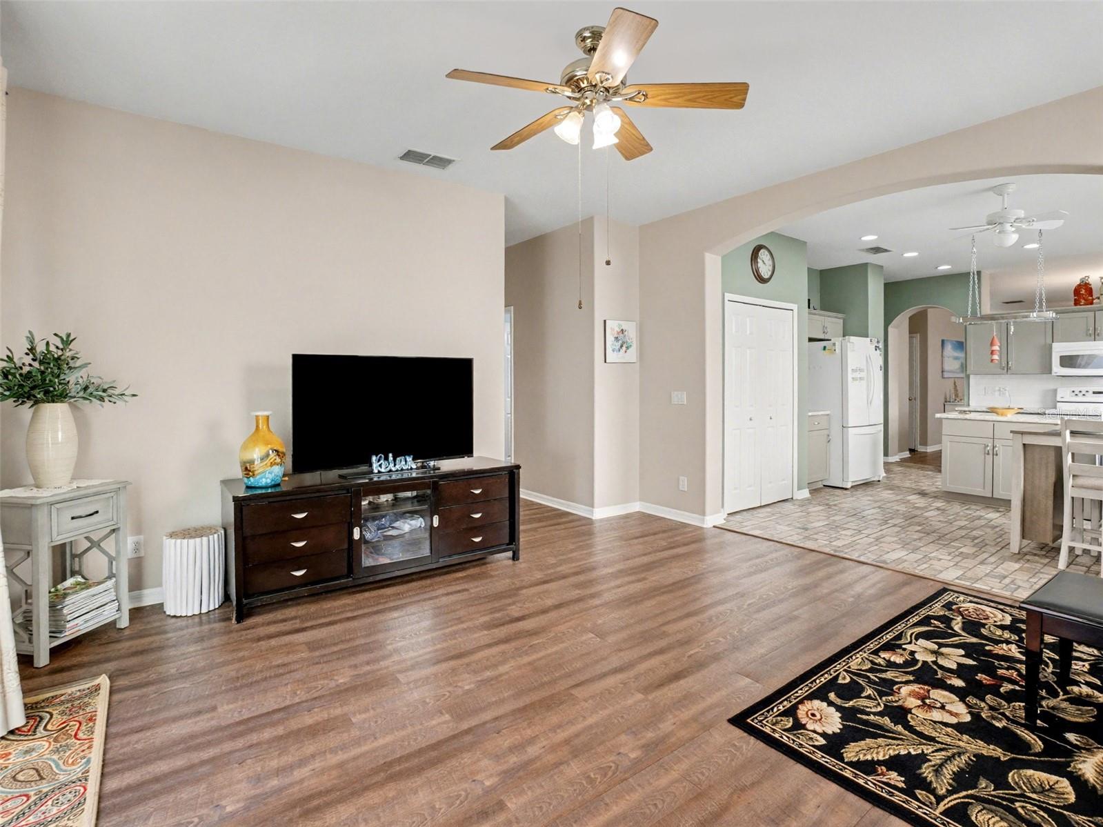 UNIVERSITY PINES - Residential