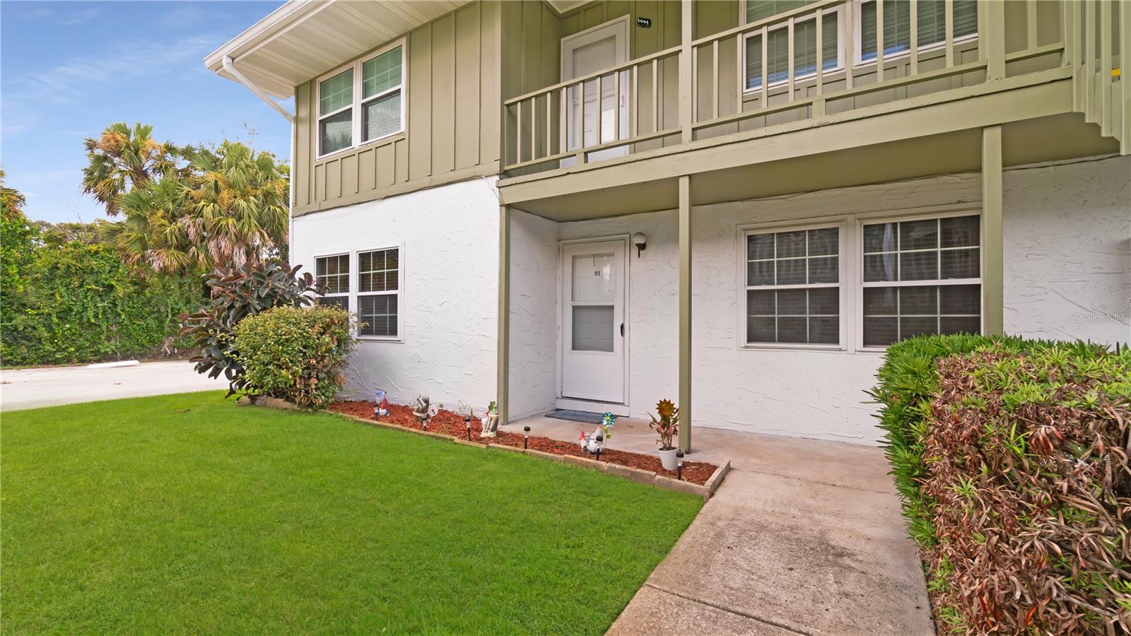 Welcome to your new coastal retreat! This beautiful 2 bedroom 2 bath ground floor condo is perfectly located in the heart of Daytona Beach, offering the best of Florida living. Step inside to a bright, open floor plan featuring a spacious living area, modern kitchen, and large windows that bring in an abundance of natural light.
Enjoy easy first floor access with no stairs - perfect for convenience and comfort. The community is well maintained and offers a sparkling pool, tennis courts, clubhouse, and plenty of parking making it ideal for full time residents, snowbirds, or investors.