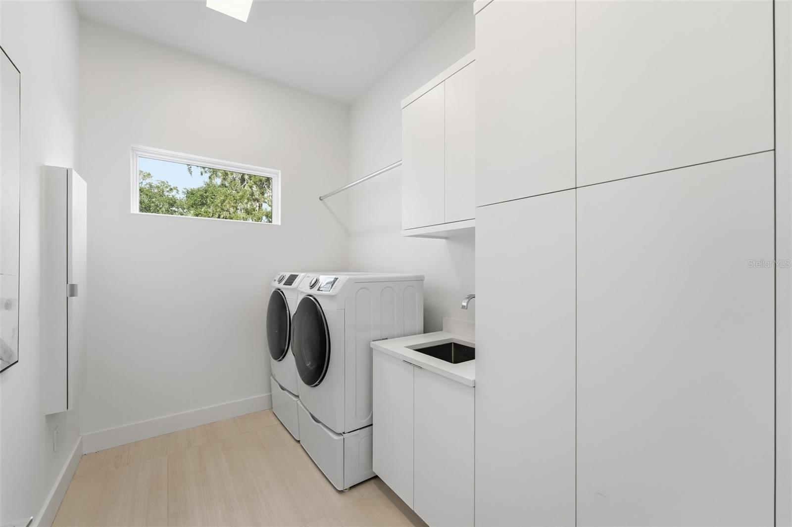 LAKE MAITLAND OWL PRESERVE - Residential