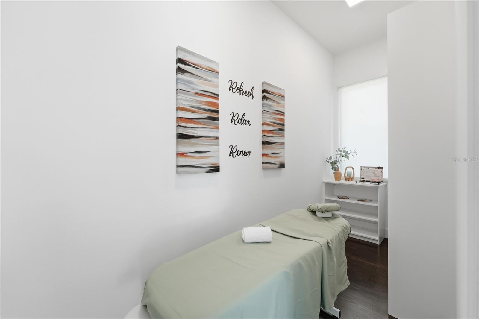 LAKE MAITLAND OWL PRESERVE - Residential