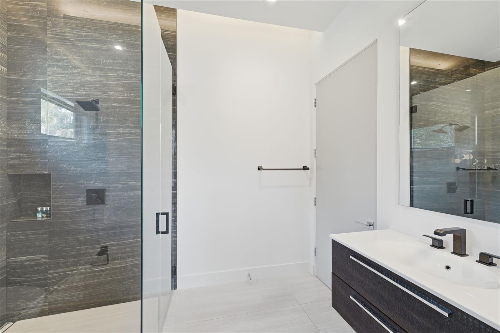 LAKE MAITLAND OWL PRESERVE - Residential