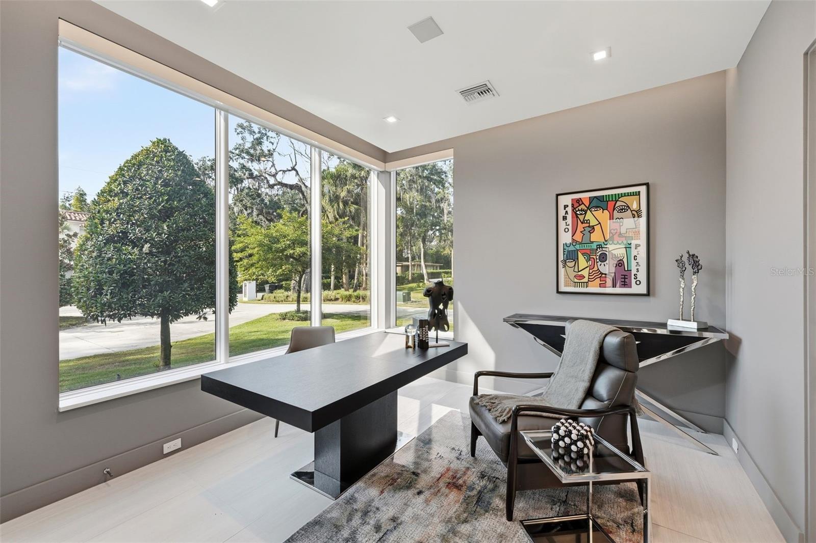 LAKE MAITLAND OWL PRESERVE - Residential