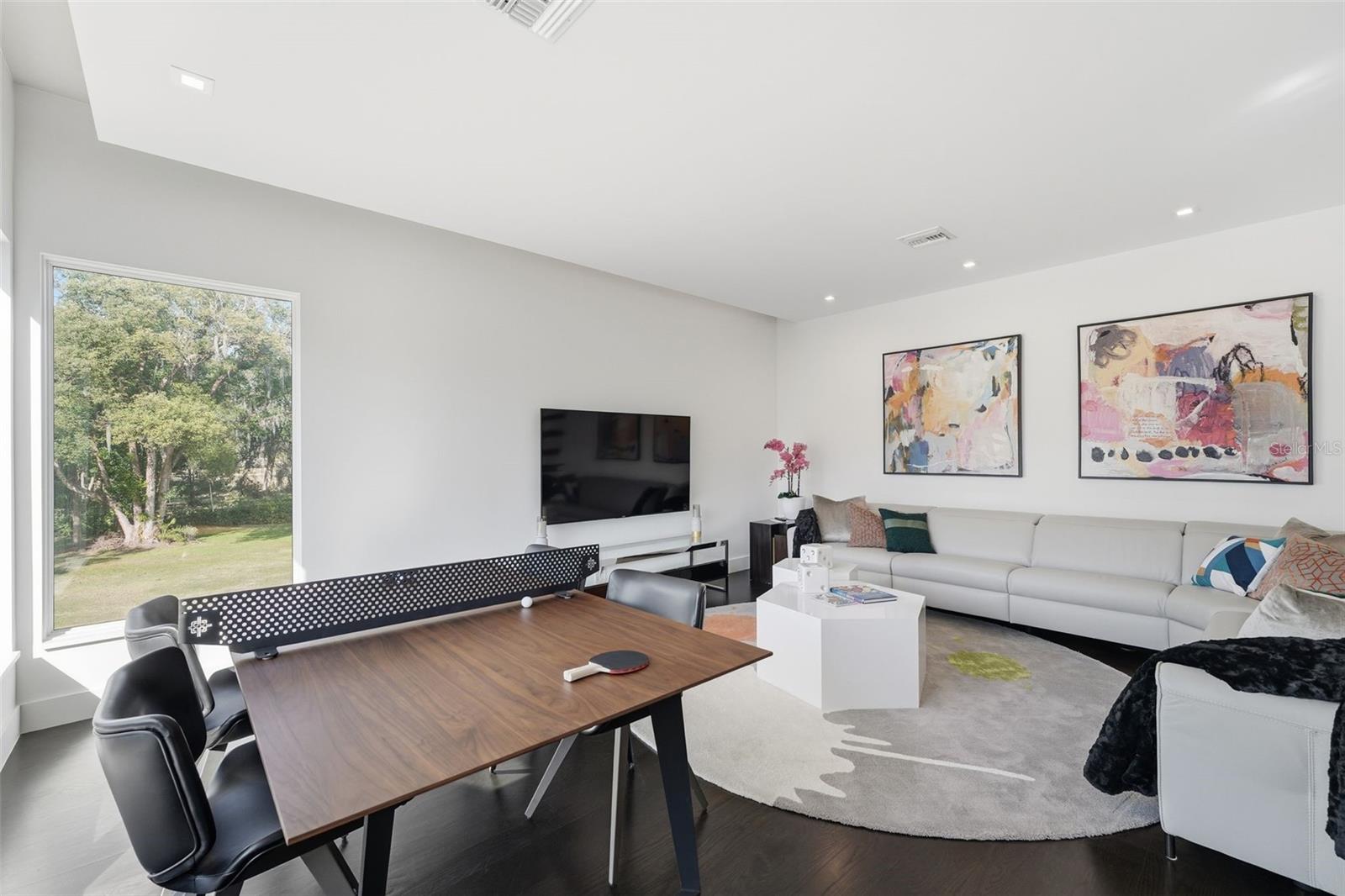 LAKE MAITLAND OWL PRESERVE - Residential