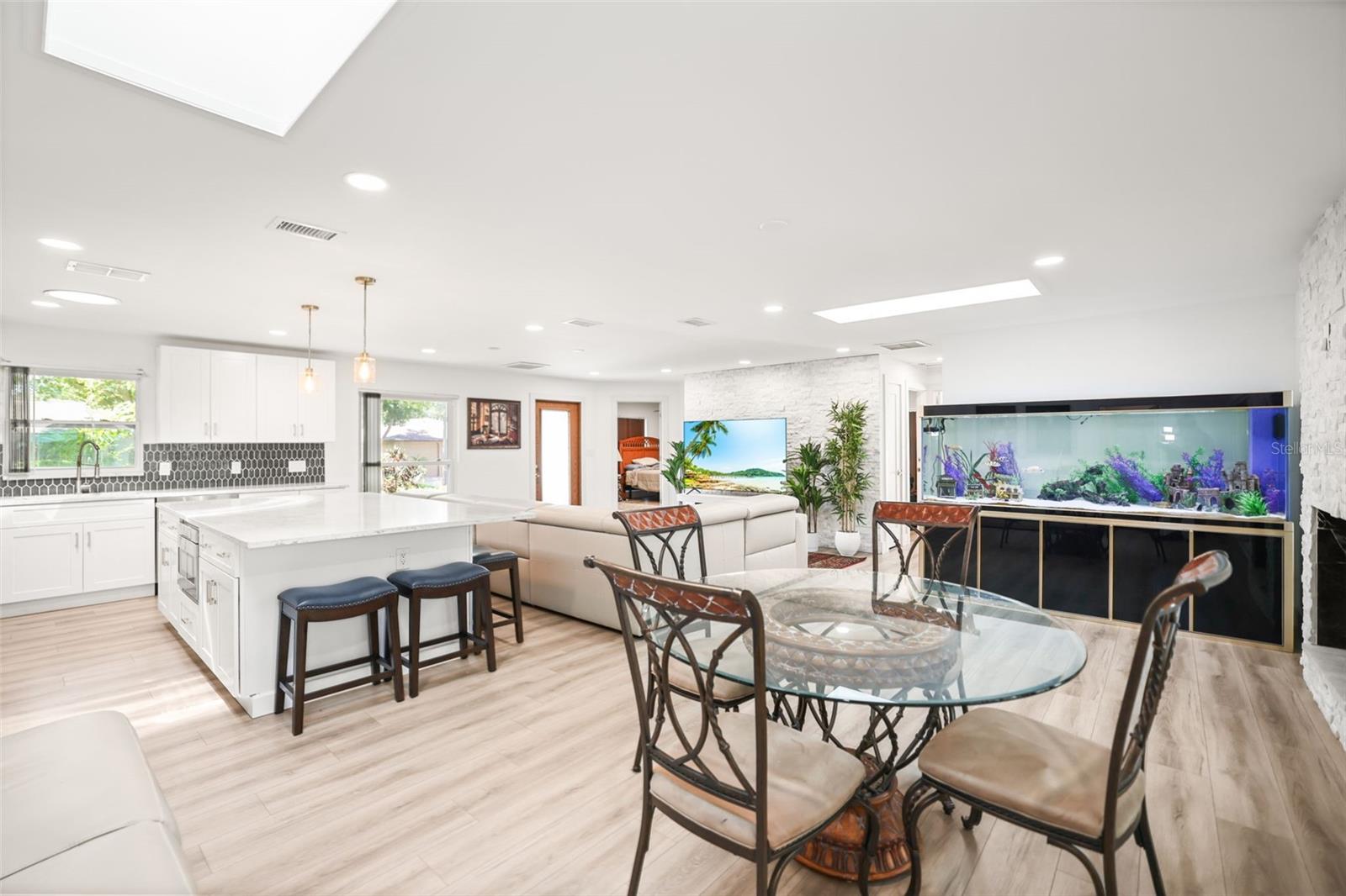 1981 CASTILLE DRIVE