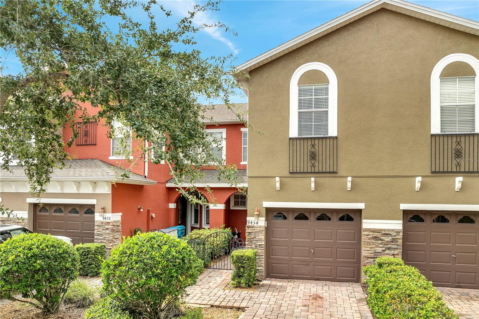 9454 SILVER BUTTONWOOD STREET