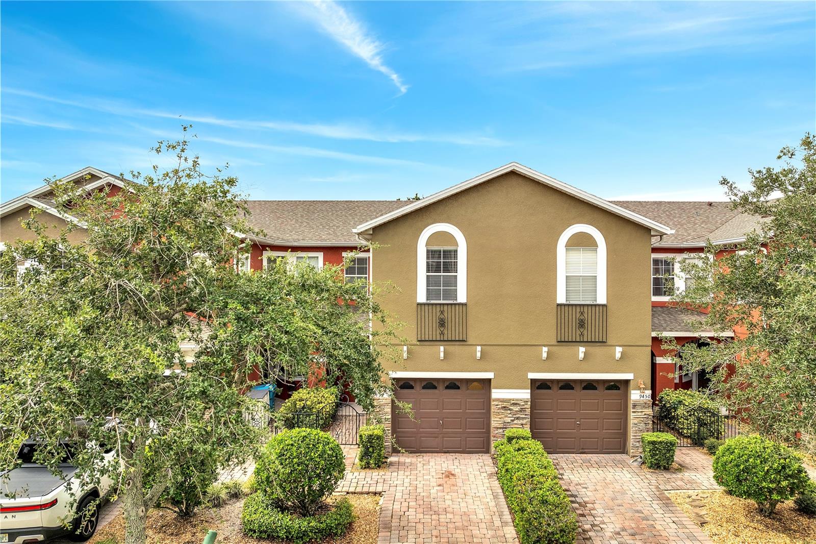 9454 SILVER BUTTONWOOD STREET