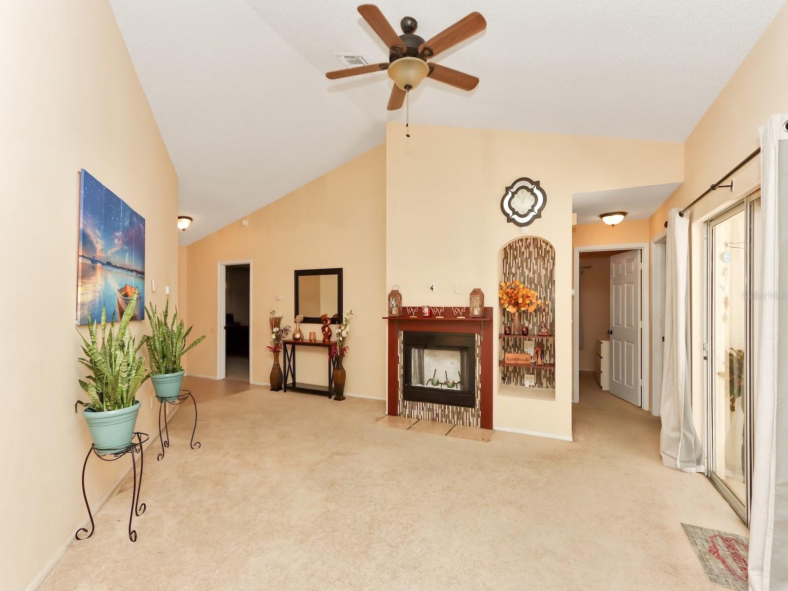 LINDFIELDS UNIT 1 - Residential