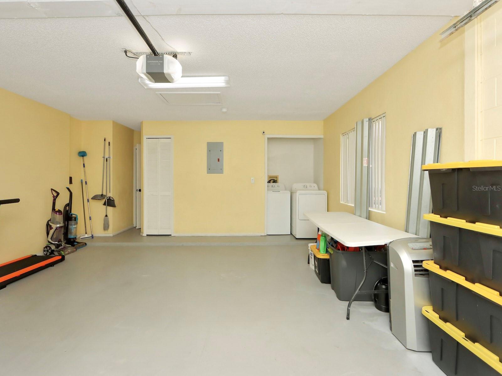 LINDFIELDS UNIT 1 - Residential