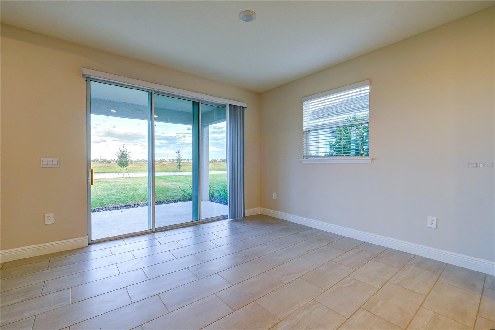 STAR FARMS AT LAKEWOOD RANCH - Residential Lease