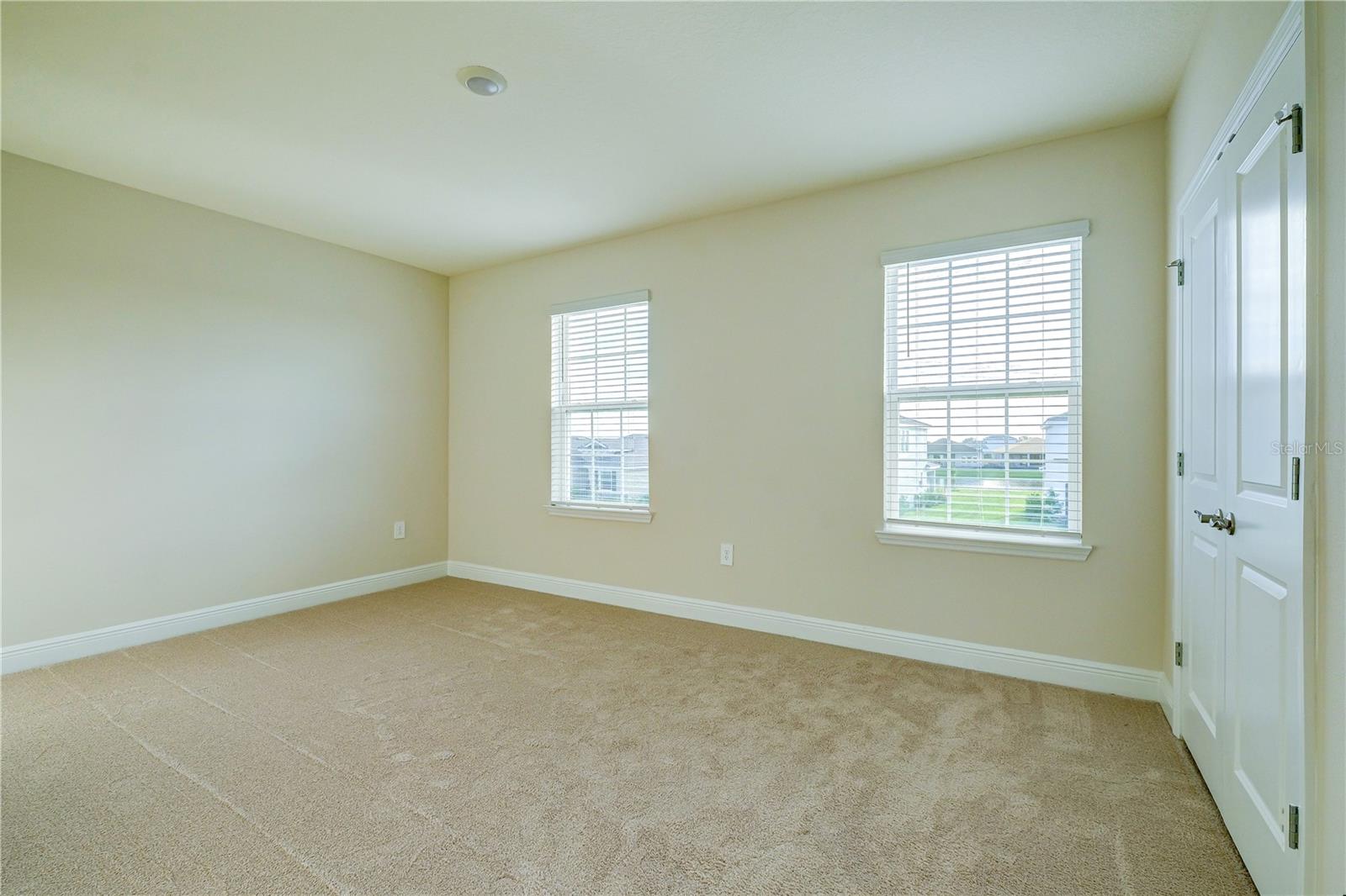 STAR FARMS AT LAKEWOOD RANCH - Residential Lease