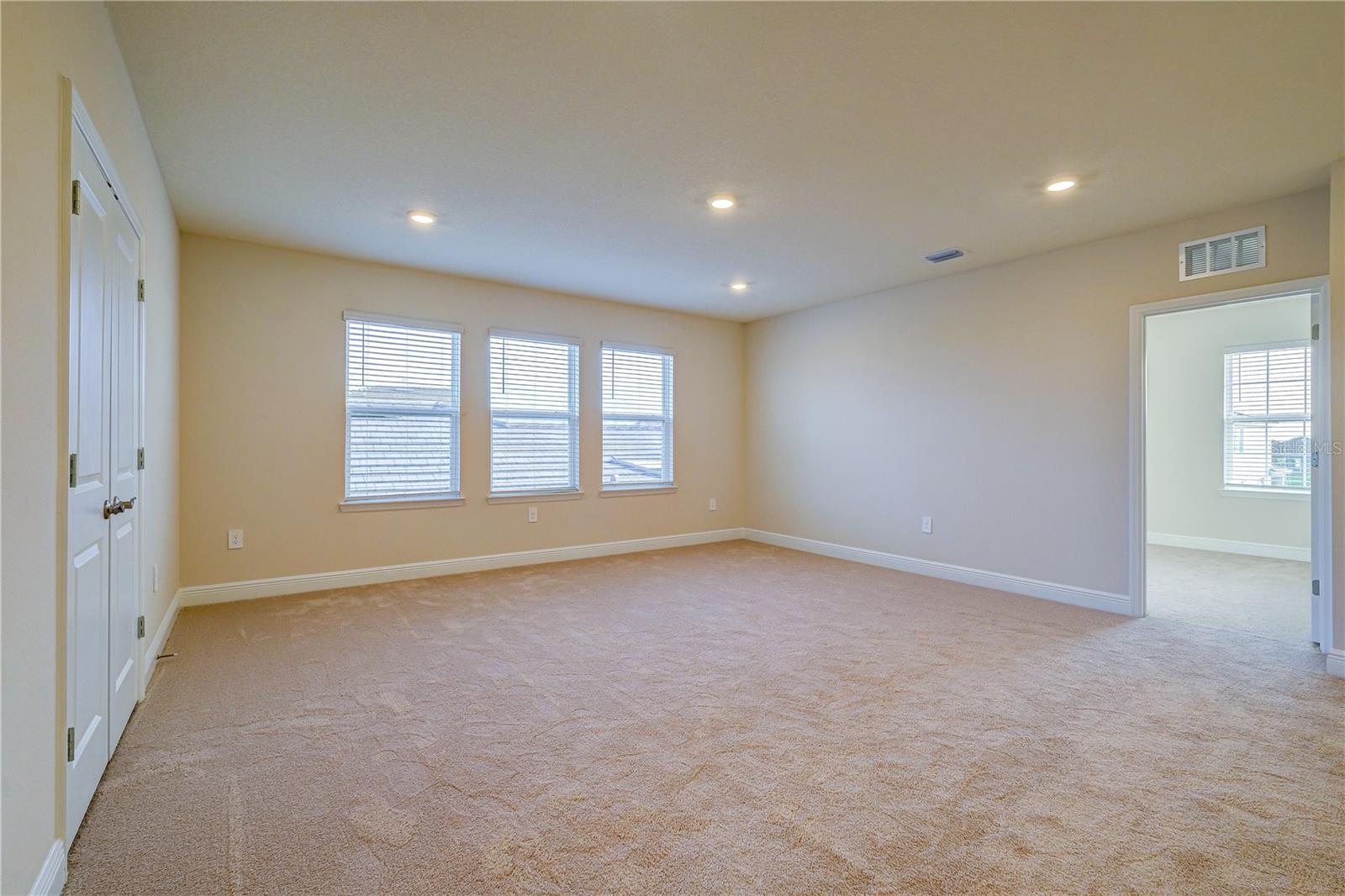 STAR FARMS AT LAKEWOOD RANCH - Residential Lease