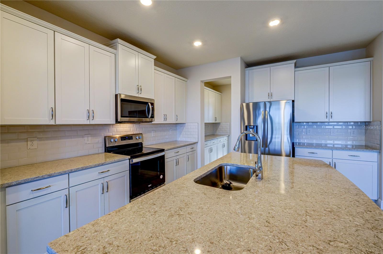 STAR FARMS AT LAKEWOOD RANCH - Residential Lease