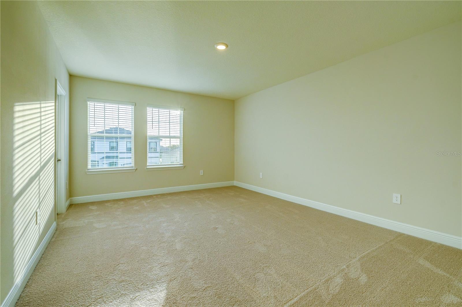 STAR FARMS AT LAKEWOOD RANCH - Residential Lease