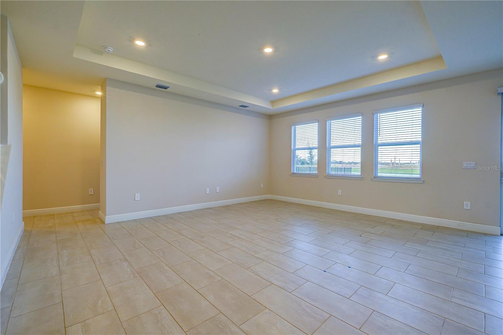 STAR FARMS AT LAKEWOOD RANCH - Residential Lease