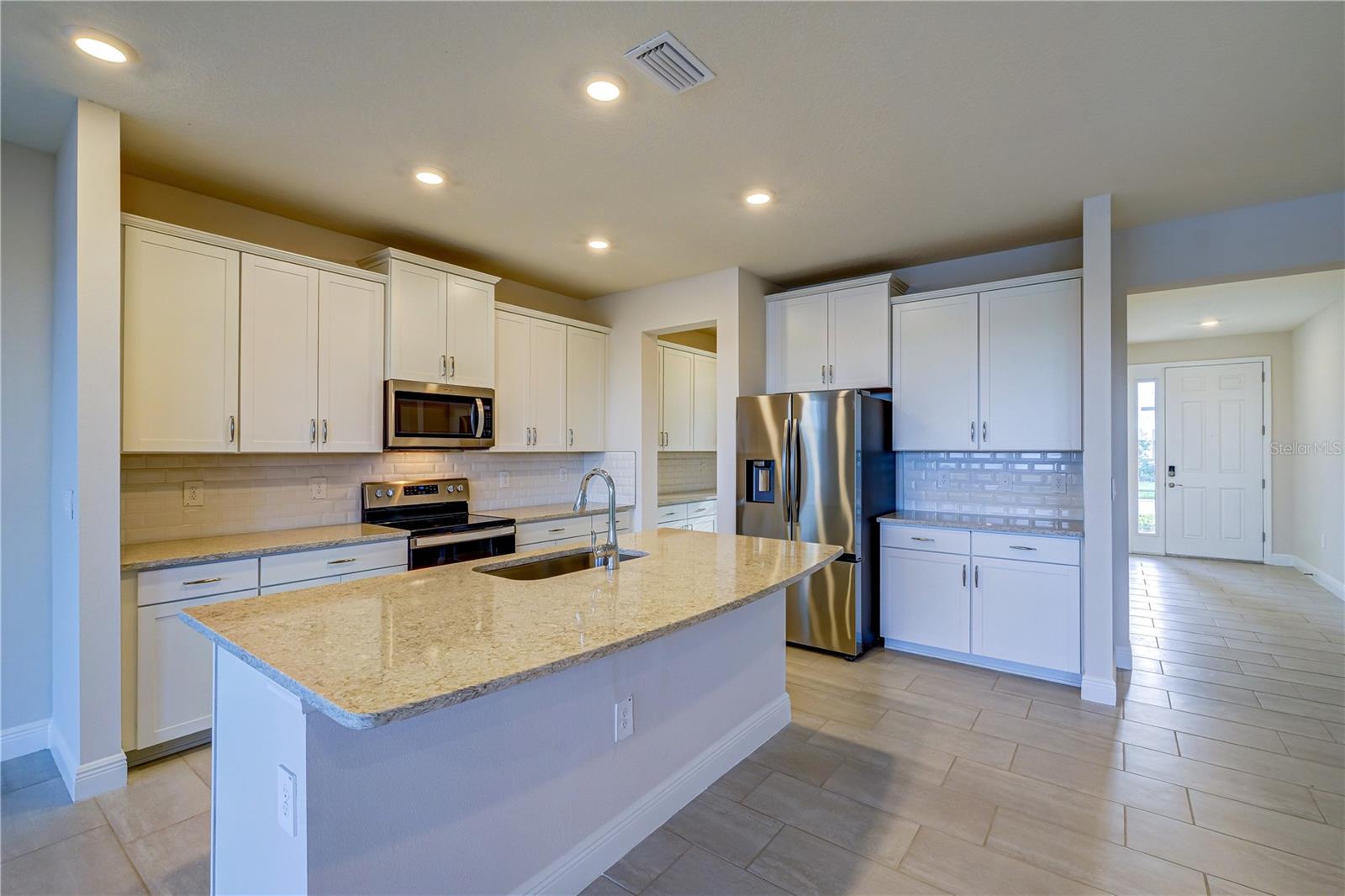 STAR FARMS AT LAKEWOOD RANCH - Residential Lease