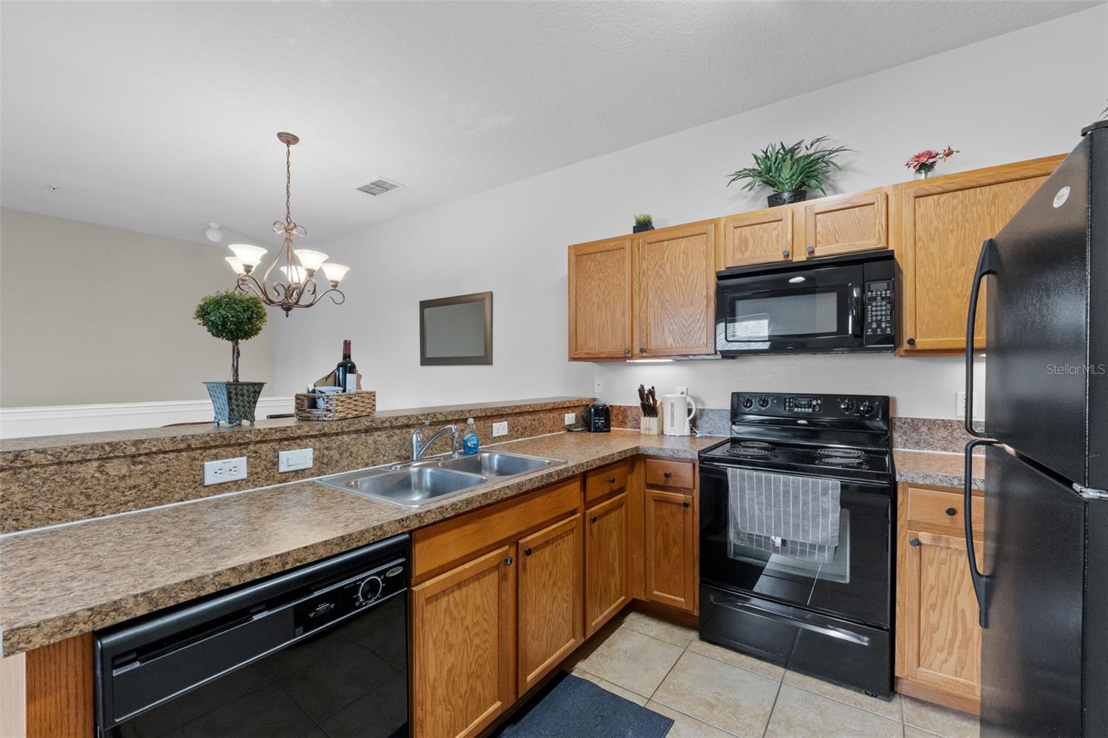 OAKWATER CONDO PH 20-23 - Residential