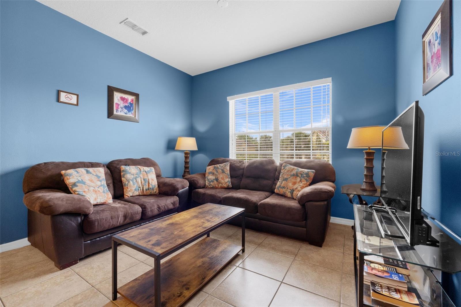 OAKWATER CONDO PH 20-23 - Residential