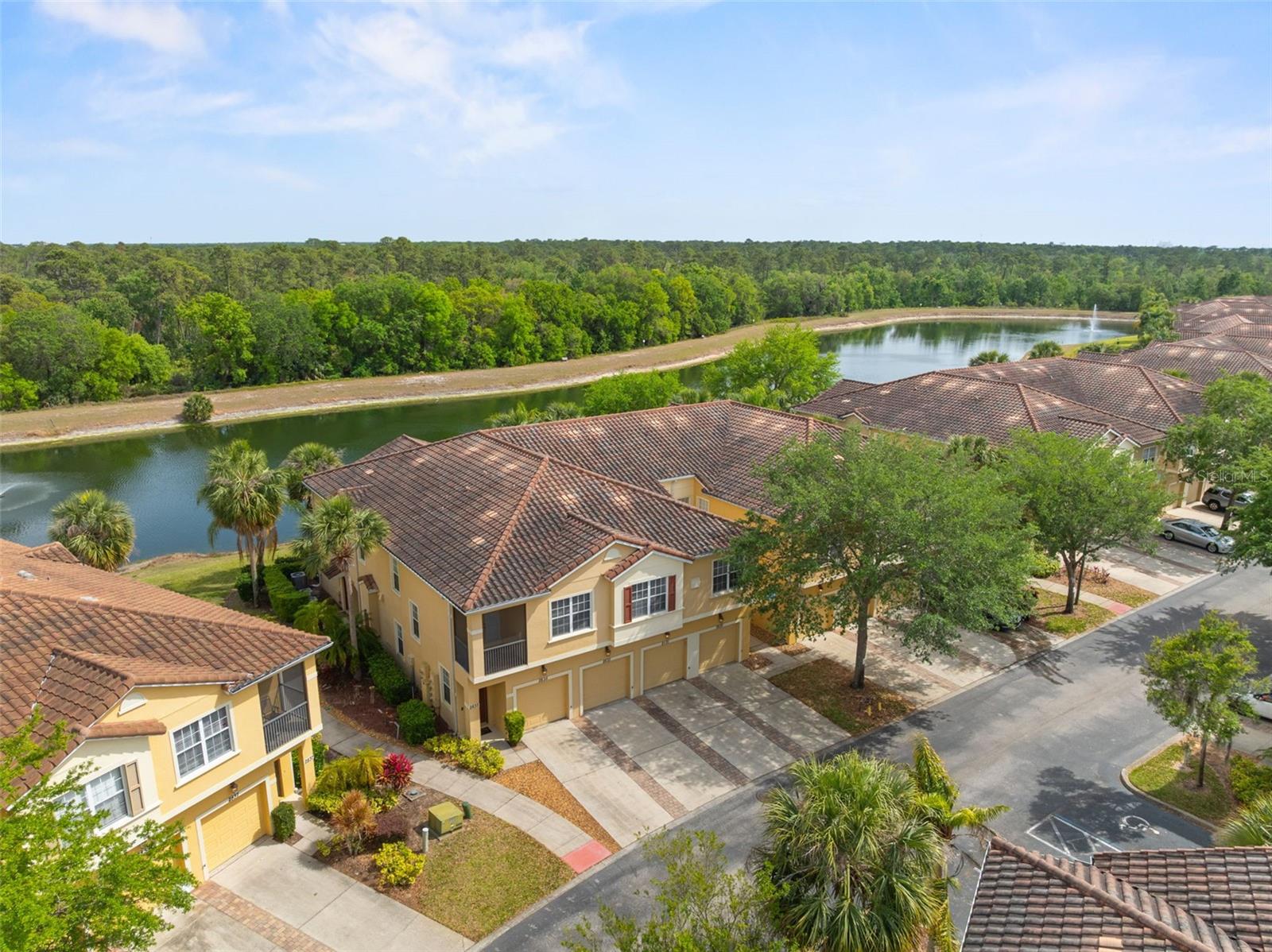 OAKWATER CONDO PH 20-23 - Residential