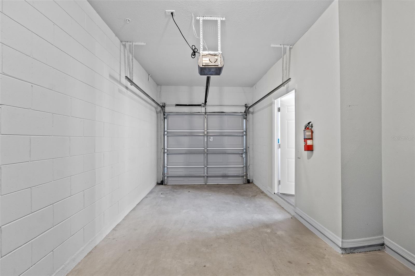 OAKWATER CONDO PH 20-23 - Residential