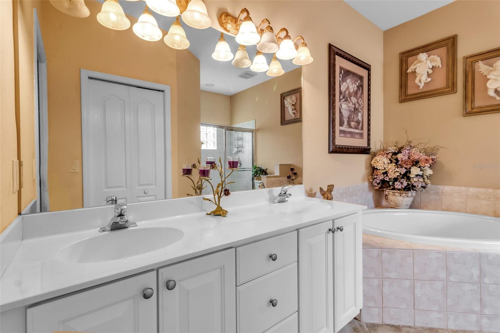 CARLYLE AT VILLAGES OF PALM-AIRE - Residential