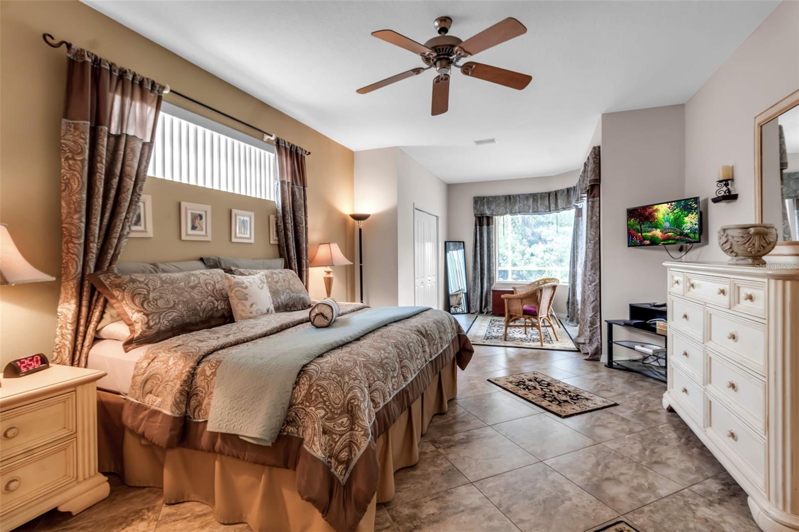CARLYLE AT VILLAGES OF PALM-AIRE - Residential
