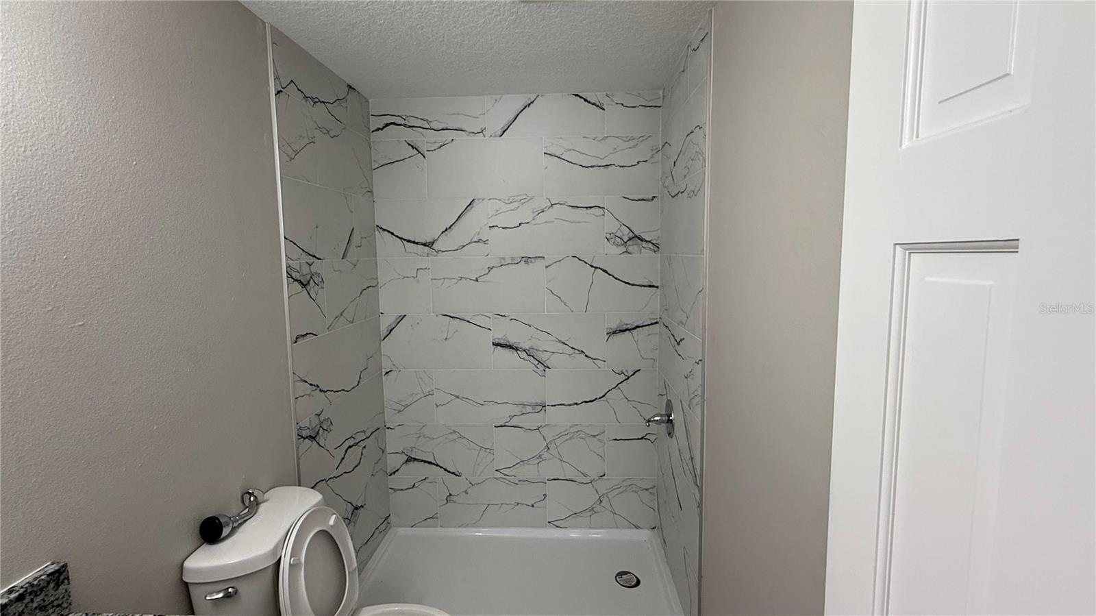 LAKE VIEW TERRACE - Residential Lease