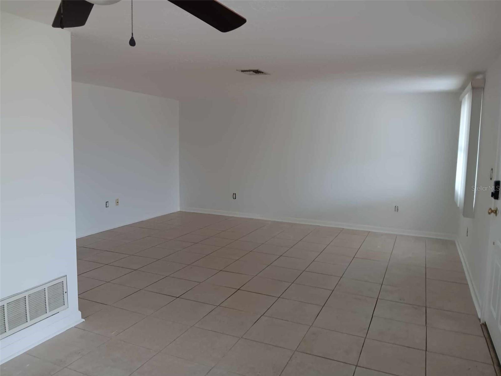 TAHITIAN HOMES - Residential Lease