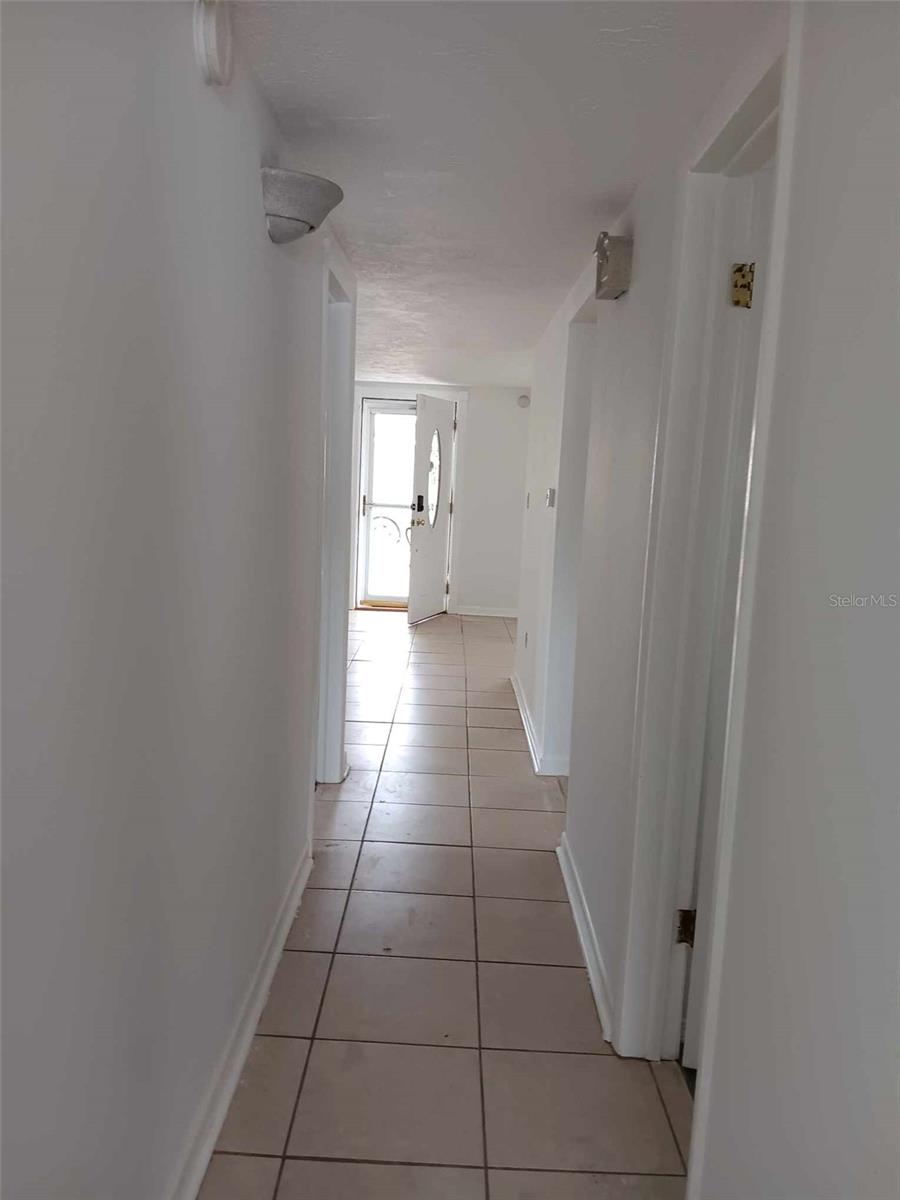 TAHITIAN HOMES - Residential Lease