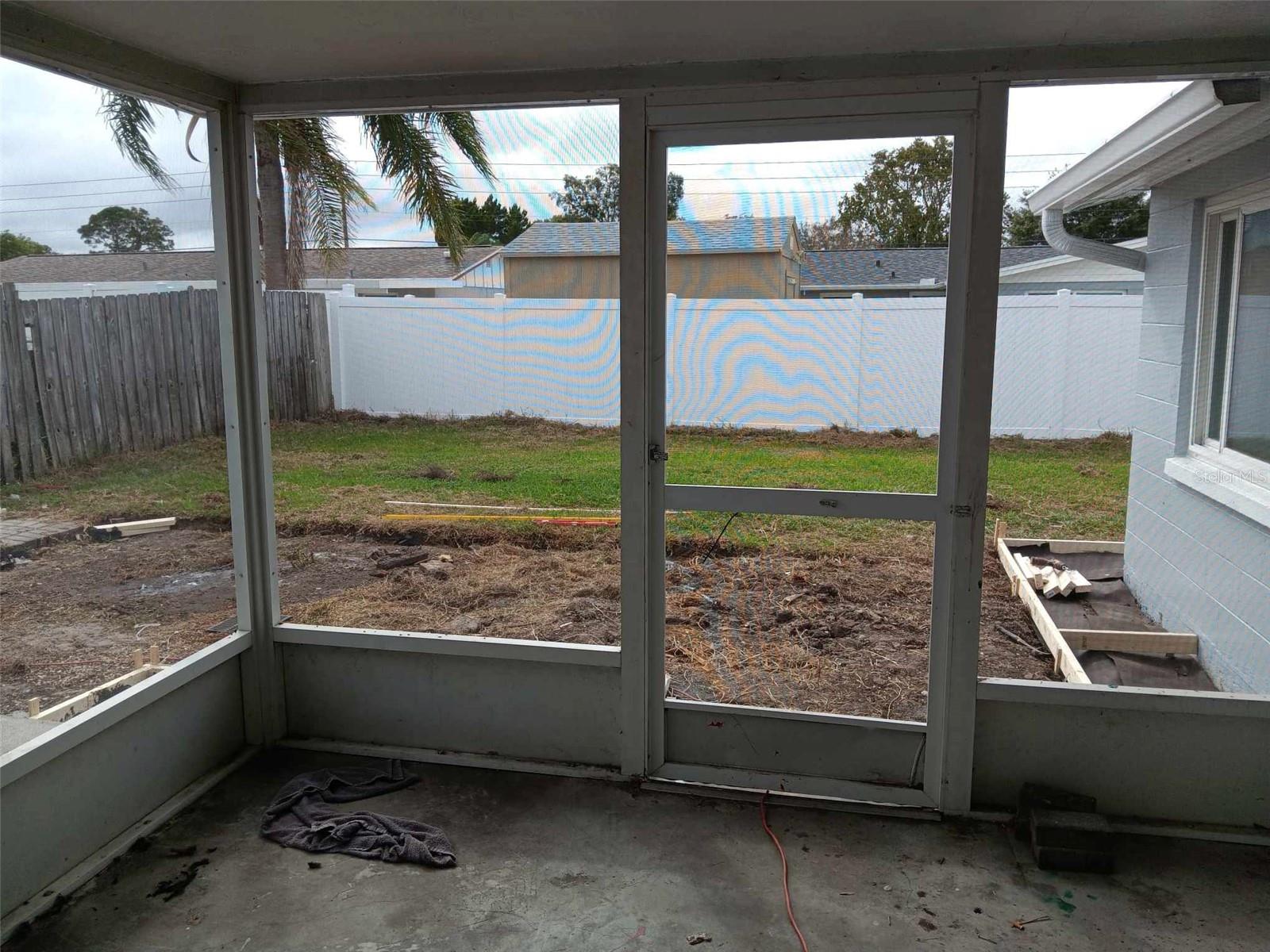 TAHITIAN HOMES - Residential Lease