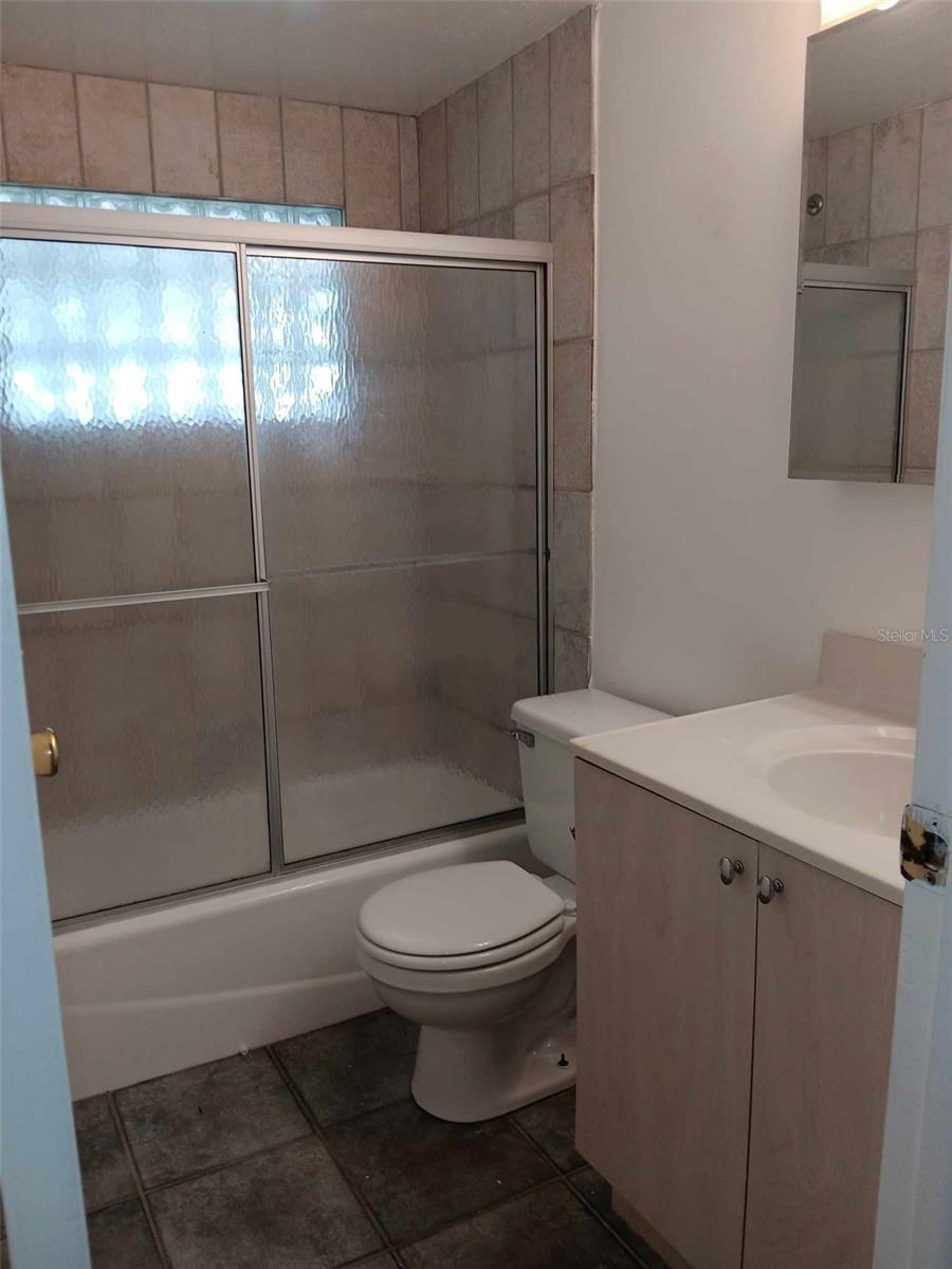 TAHITIAN HOMES - Residential Lease