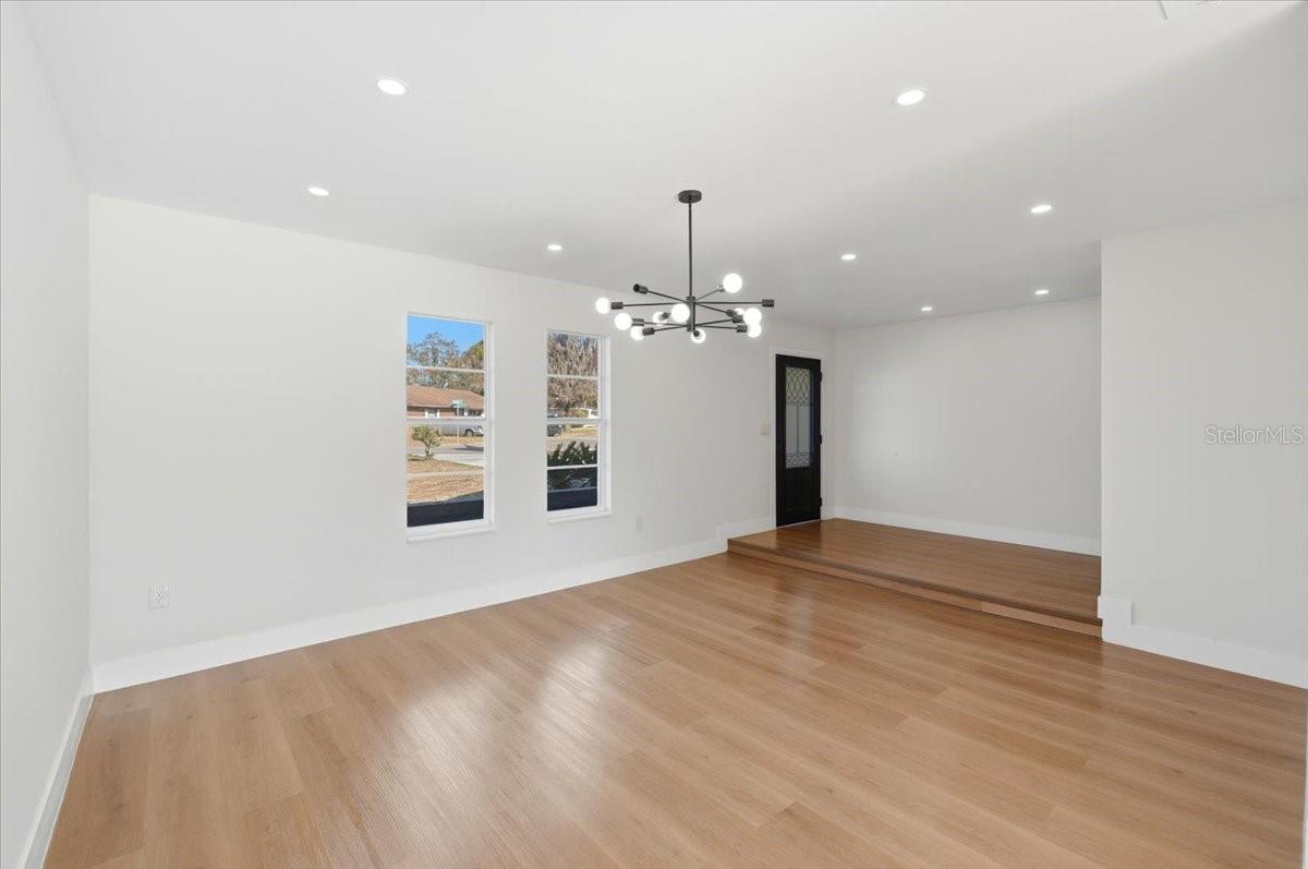 CHRISTINA SHORES - Residential