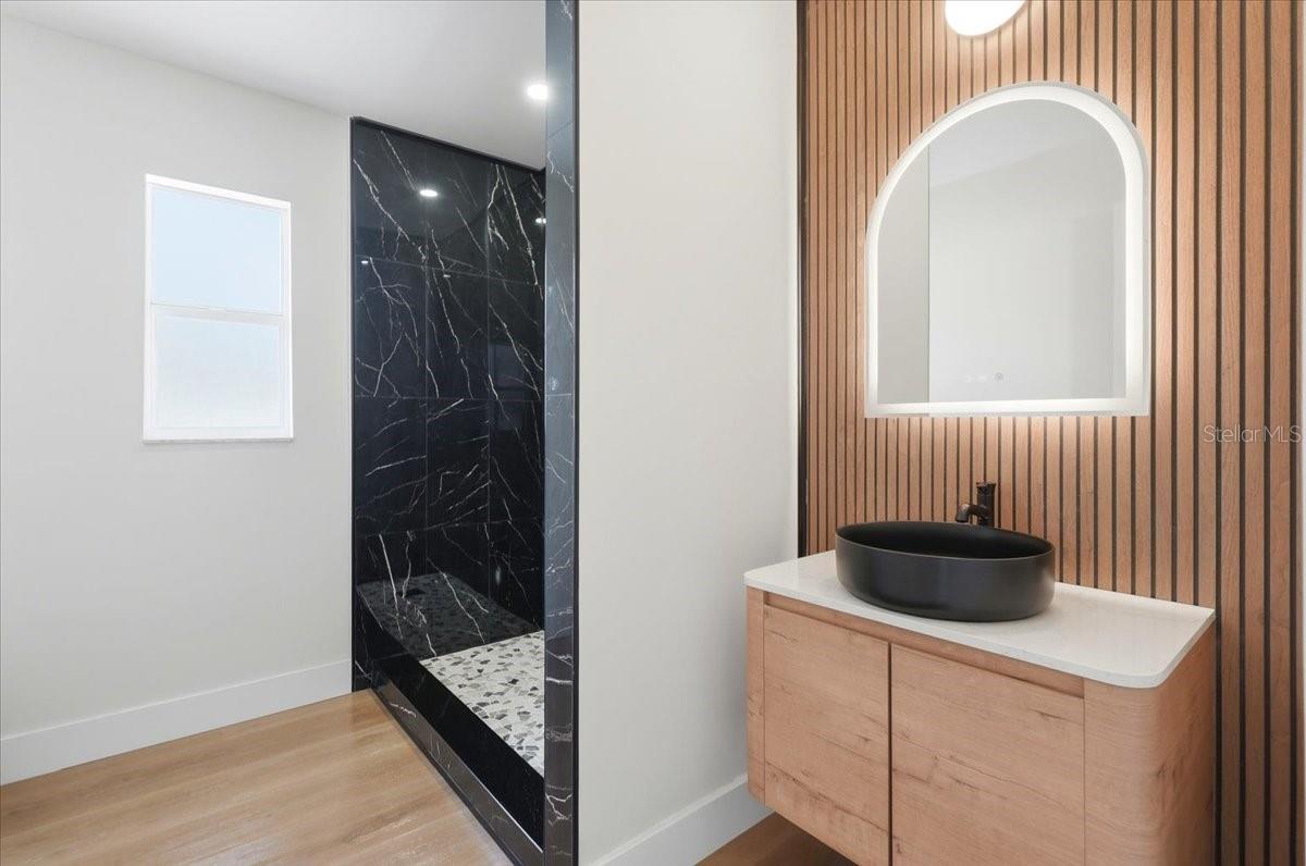 CHRISTINA SHORES - Residential