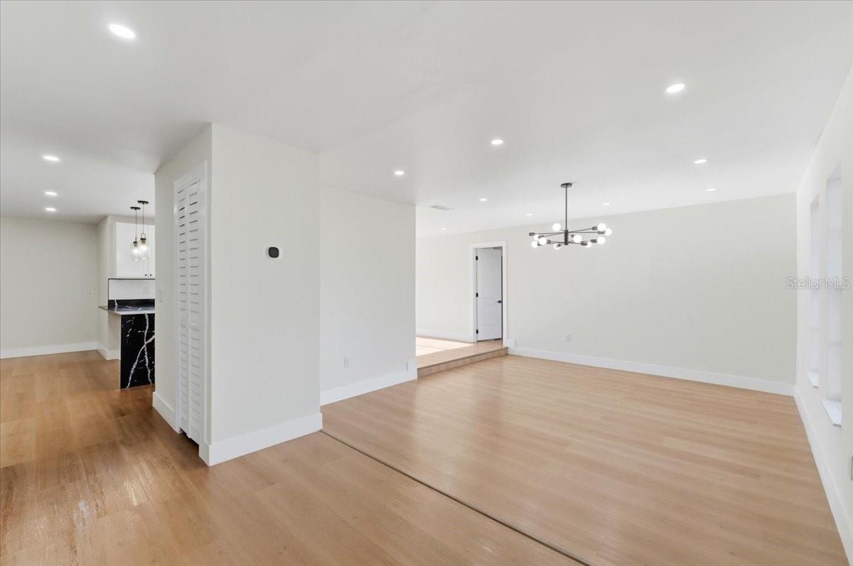 CHRISTINA SHORES - Residential