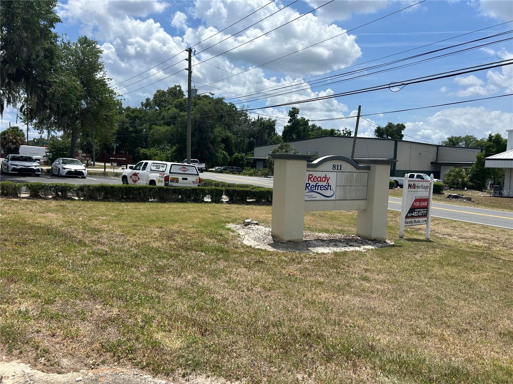 Photo of 811 NE 16th Street #103-104, Ocala, FL 34470 (MLS # OM733865)