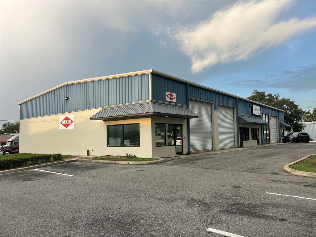 Photo of 811 NE 16th Street #103-104, Ocala, FL 34470 (MLS # OM733865)