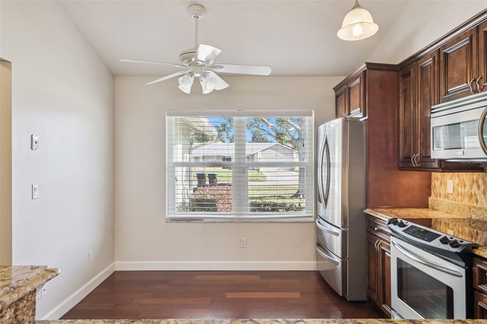 SILVER WOODS PH 03 - Residential