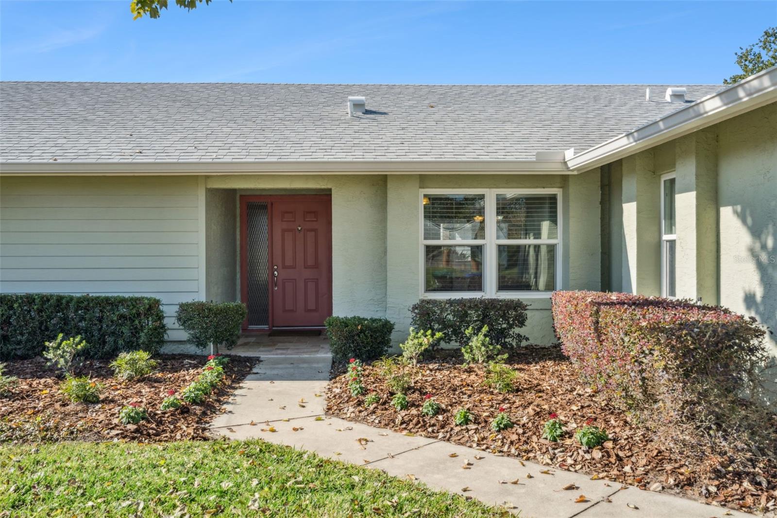 4818 BREEZY PALMS COURT