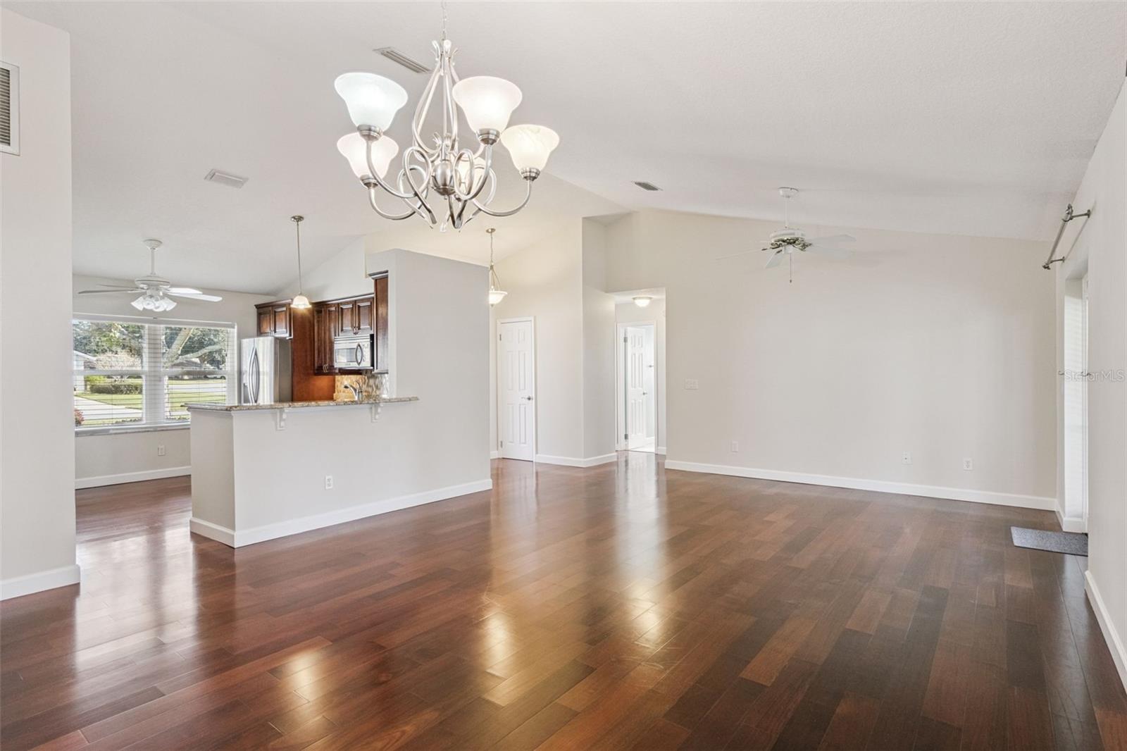 SILVER WOODS PH 03 - Residential