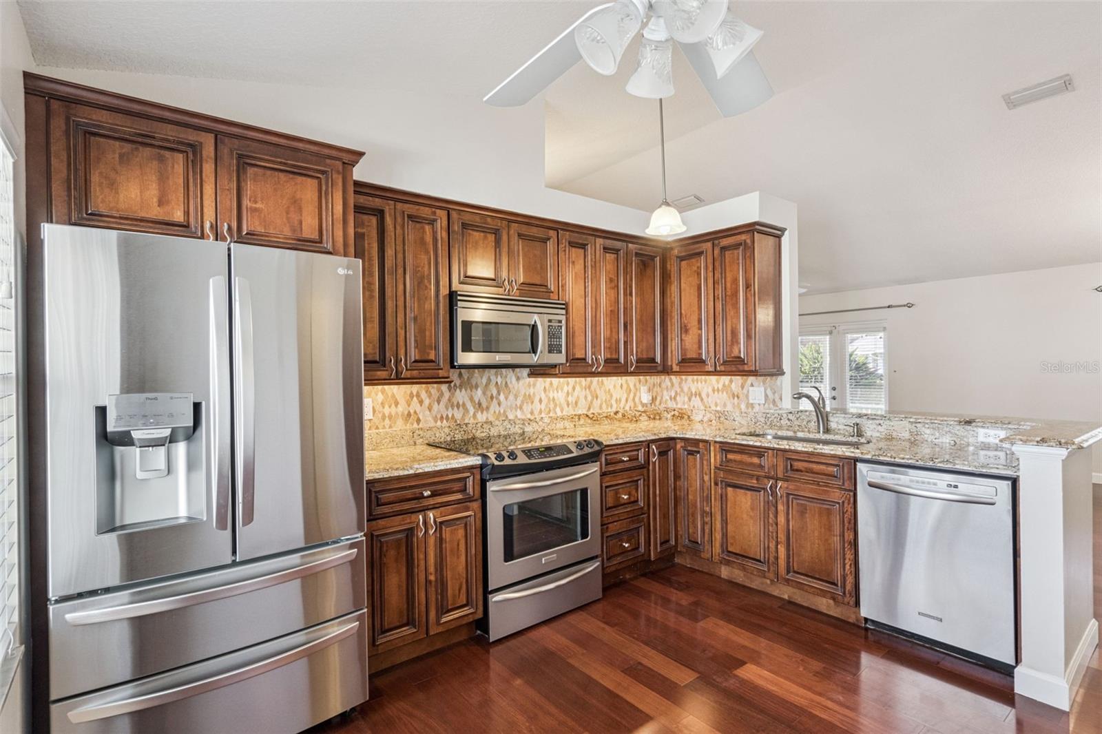 SILVER WOODS PH 03 - Residential