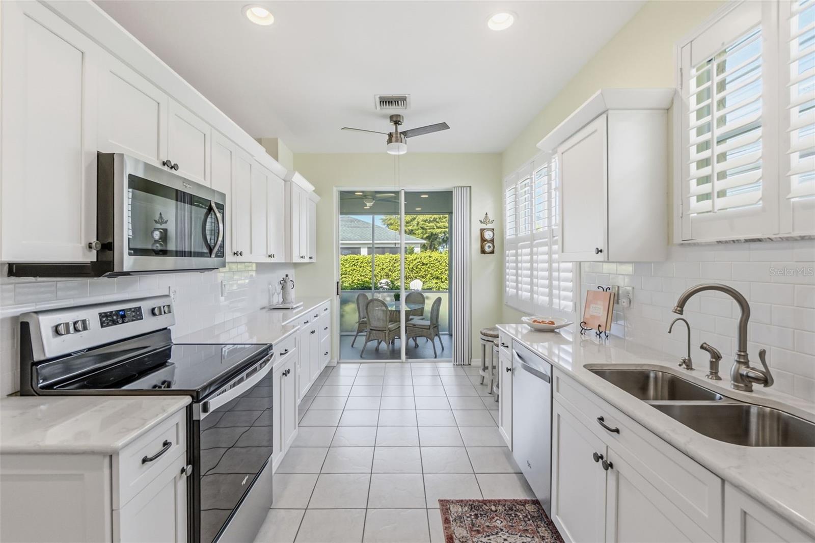 EMERALD COVE - Residential