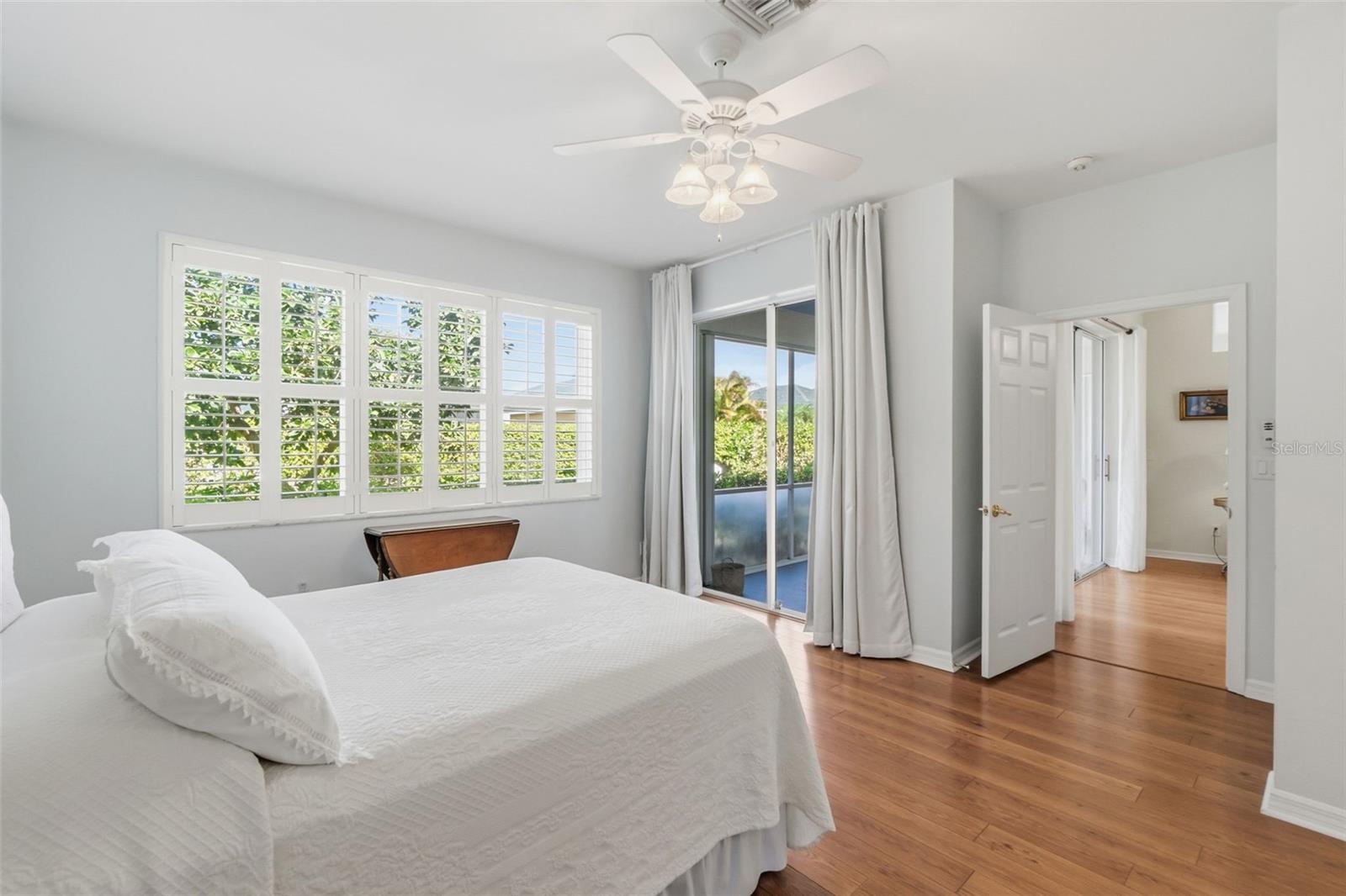 EMERALD COVE - Residential