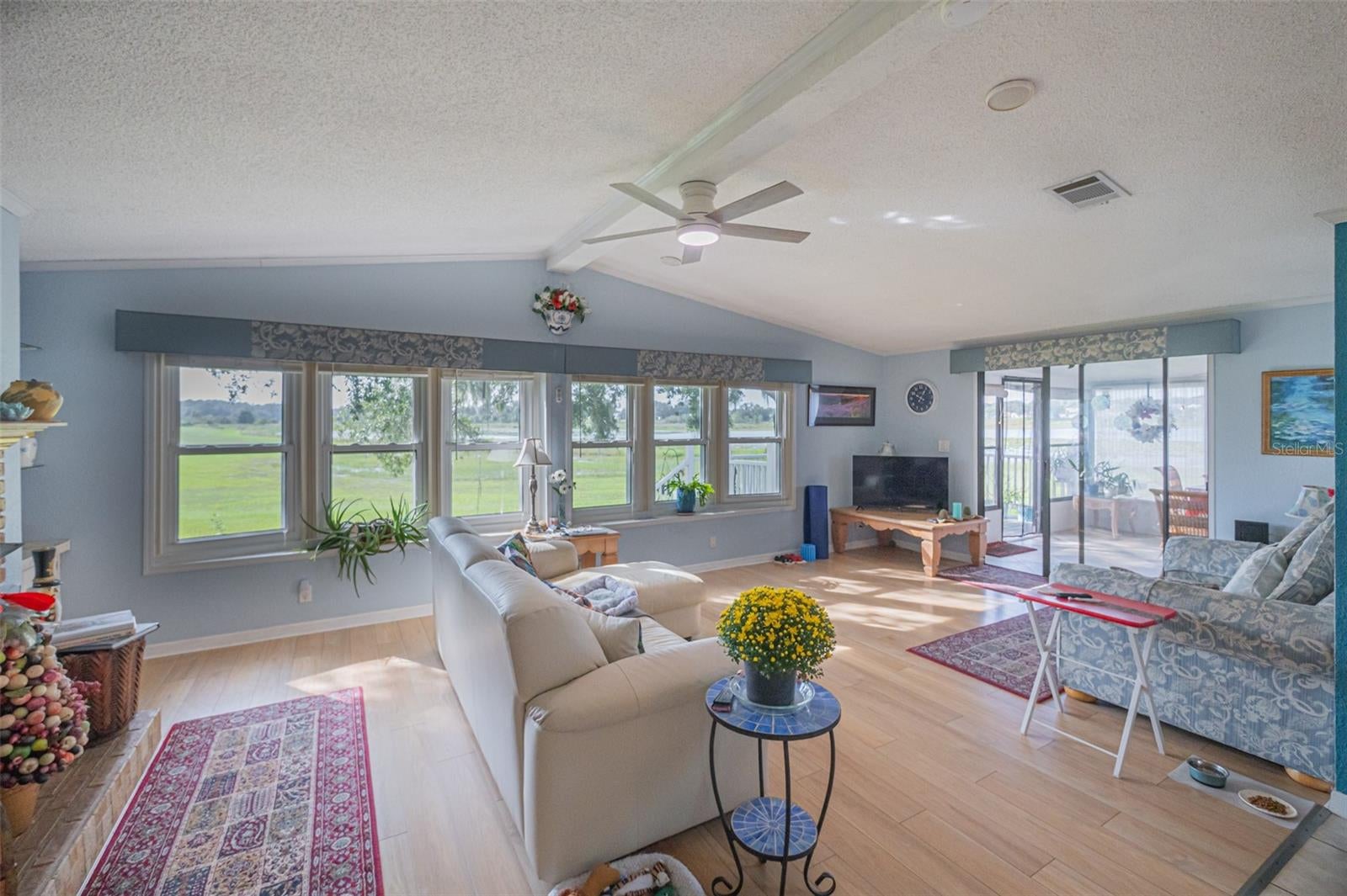 25007 BELLEVUE