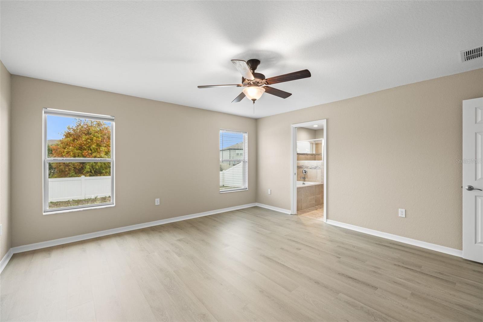 TOWNE PARK ESTATES - Residential Lease