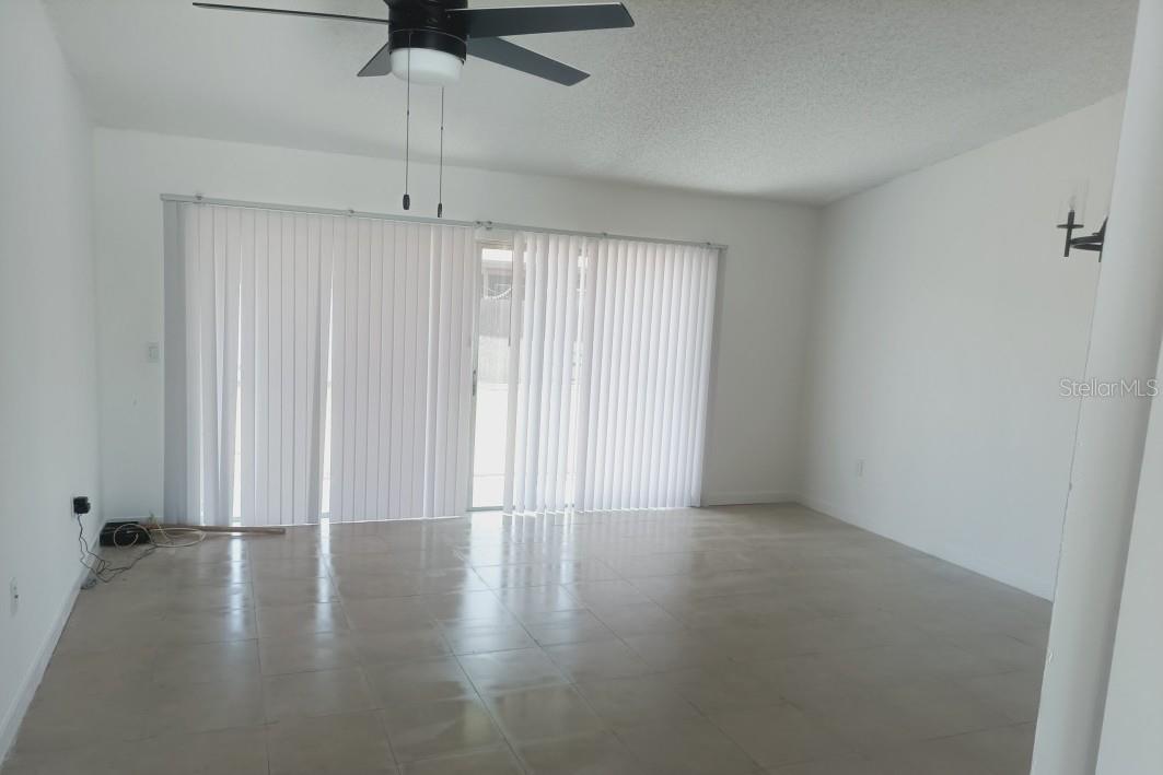 ROYAL MANOR VILLAS - Residential