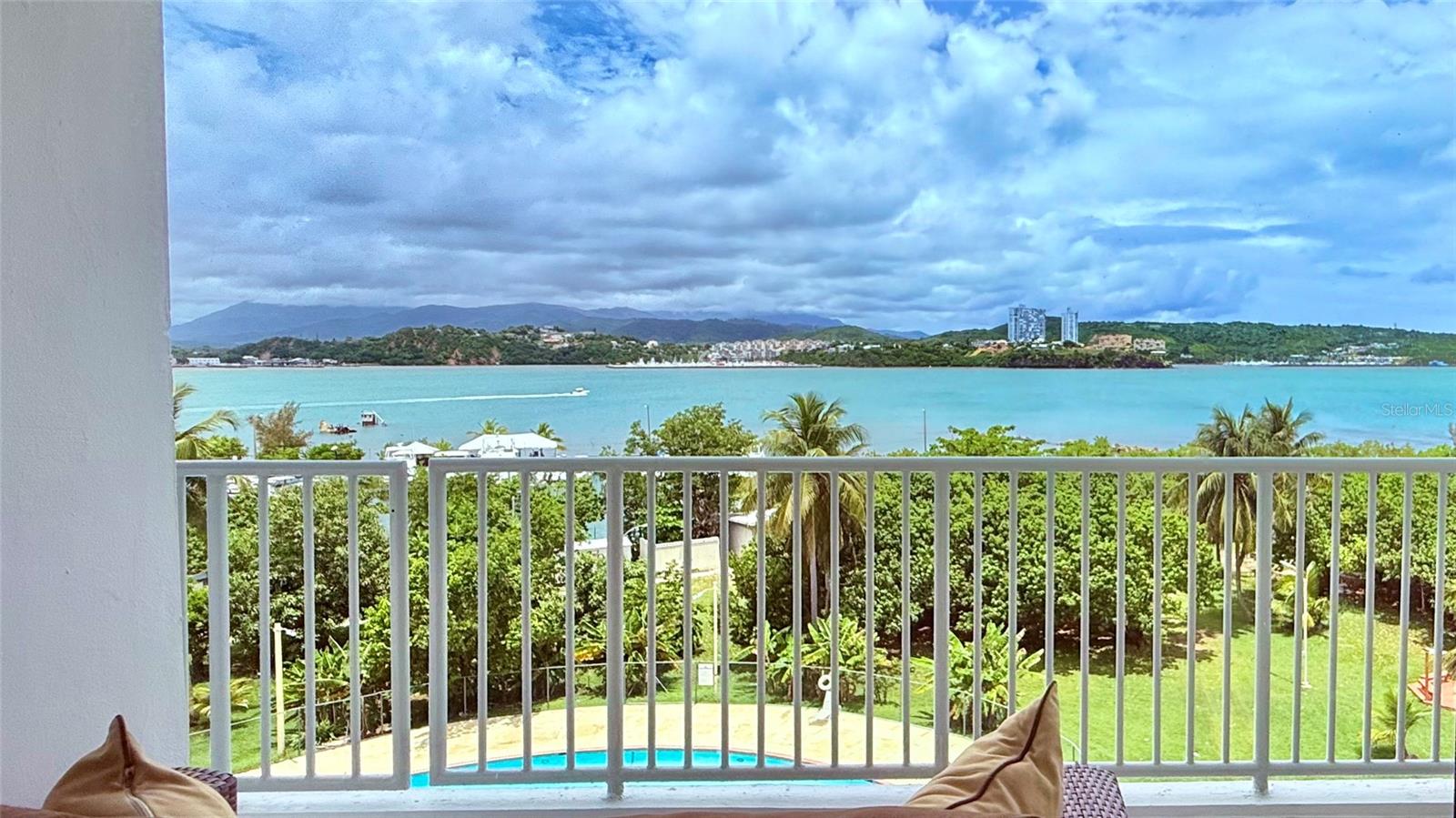 CONDOMINIO ISLETA MARINA - Residential