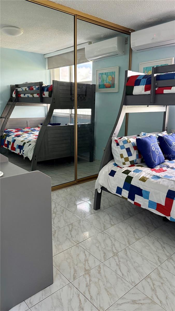 CONDOMINIO ISLETA MARINA - Residential