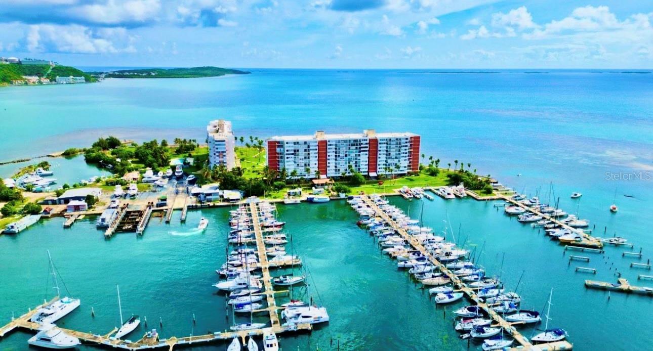 CONDOMINIO ISLETA MARINA - Residential