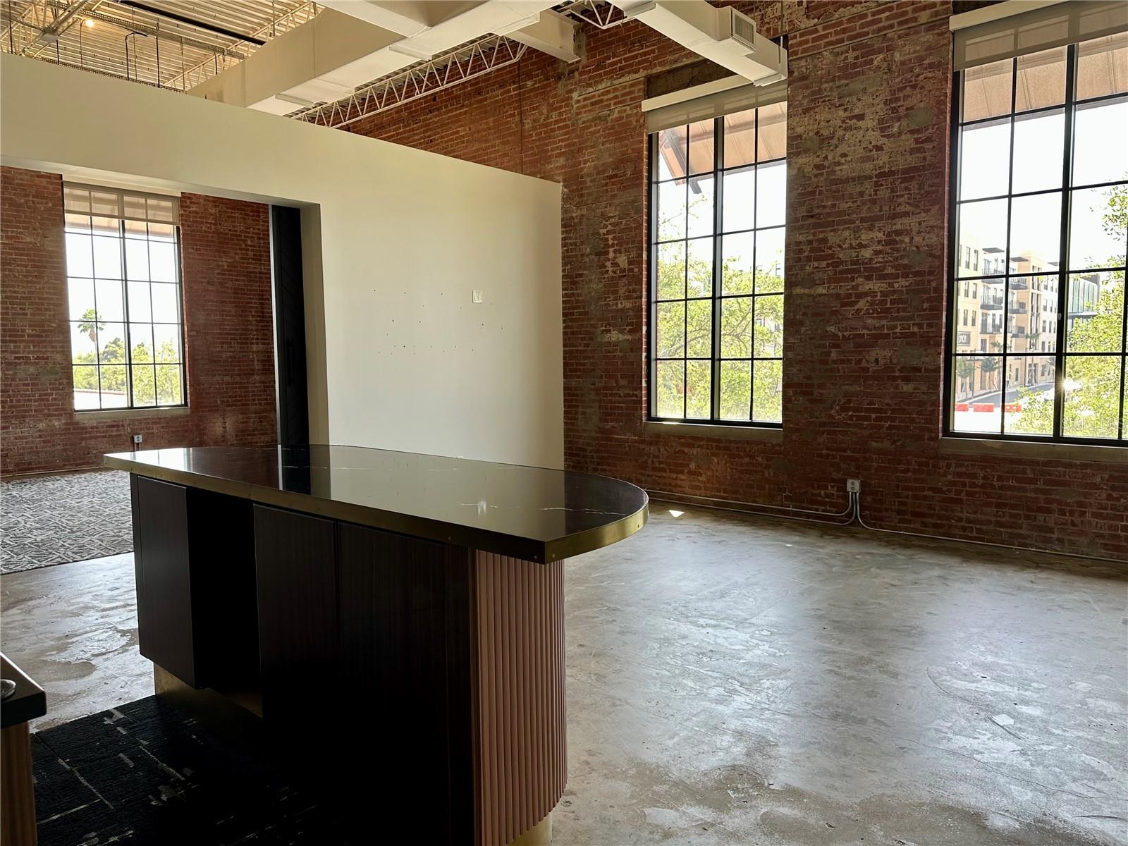 LESLEYS SUB - Commercial Lease
