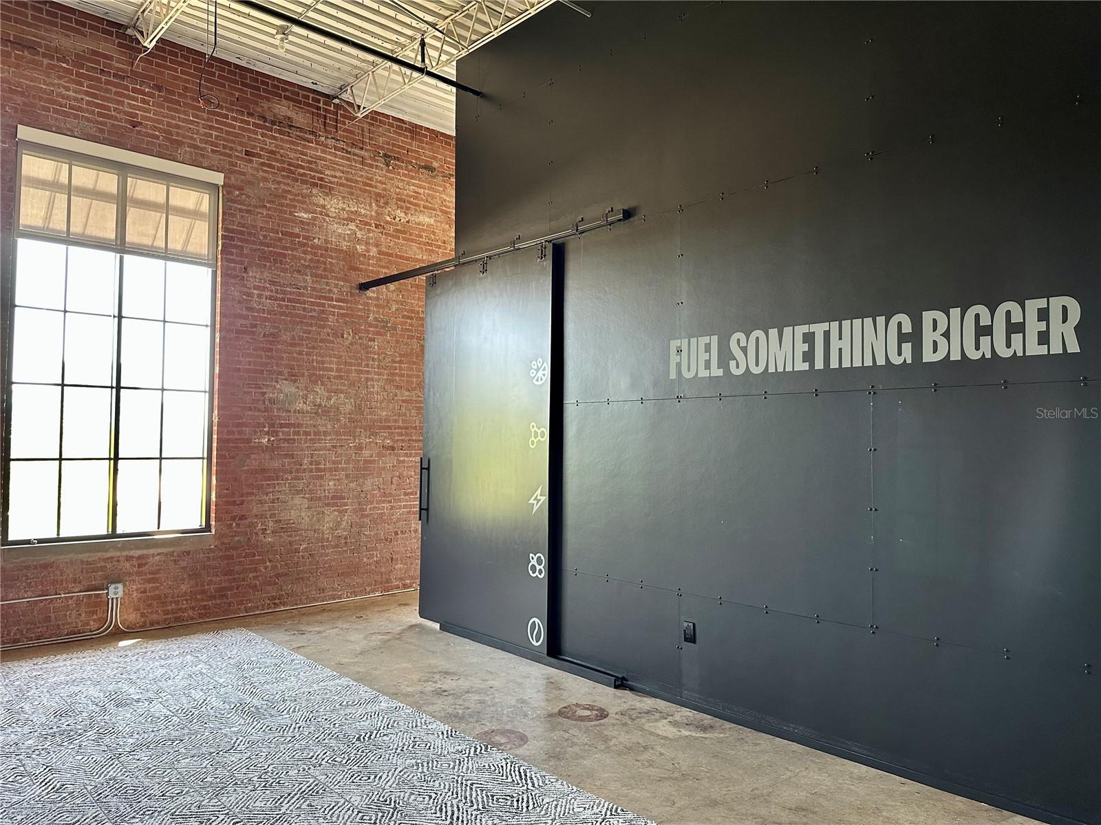LESLEYS SUB - Commercial Lease